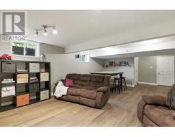 1812 BAYSWATER CRESCENT - 29