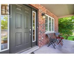 1812 BAYSWATER CRESCENT - 3
