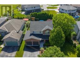 1812 BAYSWATER CRESCENT - 37