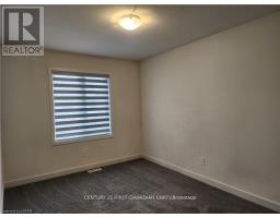 44 - 1781 HENRICA AVENUE - 16