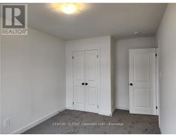 44 - 1781 HENRICA AVENUE - 17