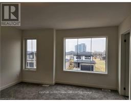 44 - 1781 HENRICA AVENUE - 7