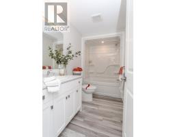 136 MANOR ROAD - 31