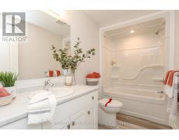136 MANOR ROAD - 32