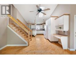 370 JONATHAN STREET - 14
