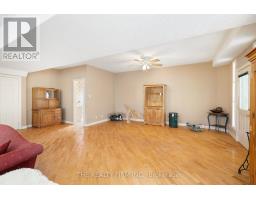 370 JONATHAN STREET - 32