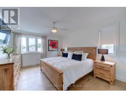 15 KEMP CRESCENT - 14