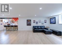 15 KEMP CRESCENT - 23