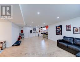 15 KEMP CRESCENT - 24
