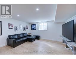 15 KEMP CRESCENT - 27
