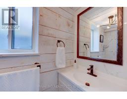 15 KEMP CRESCENT - 28