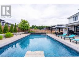 15 KEMP CRESCENT - 30