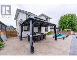 15 KEMP CRESCENT - 32