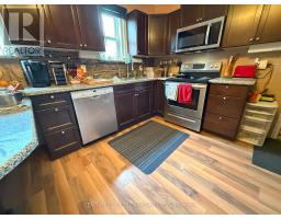 84 PORT STREET - 9