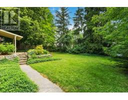 1272 WAYNE ROAD - 35