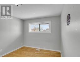 22 QUEENSTON CRESCENT - 15