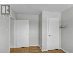 22 QUEENSTON CRESCENT - 16