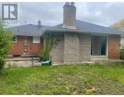 22 QUEENSTON CRESCENT - 2