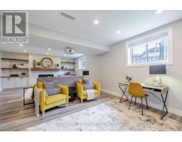 74 JUTTA CRESCENT - 27