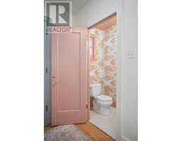 235 SHERWOOD AVENUE - 32