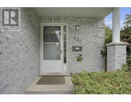 527 TALLTREE CRESCENT - 3