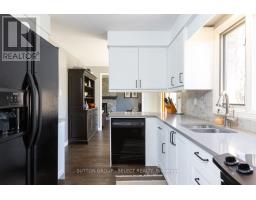 135 ACORN PLACE - 15
