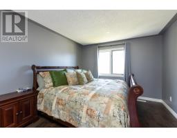 135 ACORN PLACE - 24