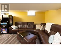 135 ACORN PLACE - 28