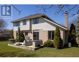 135 ACORN PLACE - 36