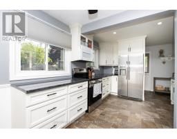 26 SURREY COURT - 12