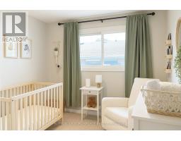 26 SURREY COURT - 16