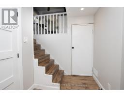 26 SURREY COURT - 22
