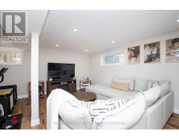 26 SURREY COURT - 24