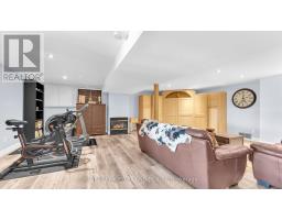 151 BRIXHAM CRESCENT - 20