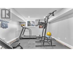 697 BARKER STREET - 30