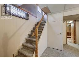 20 AMY CRESCENT - 19