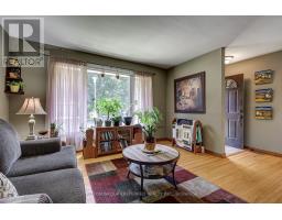 20 AMY CRESCENT - 6