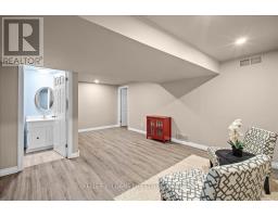 15 BAYLEY STREET - 23