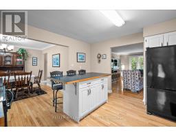 15 BAYLEY STREET - 31