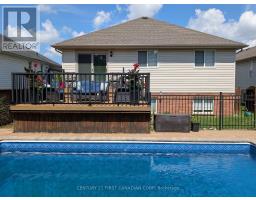 55 QUEENSWAY DRIVE - 16