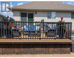 55 QUEENSWAY DRIVE - 18