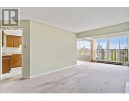 808 - 4 WILLOW STREET - 17
