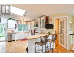 26 OAK STREET - 12