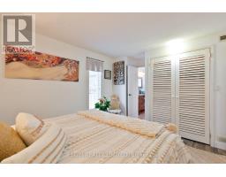 26 OAK STREET - 19