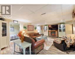 26 OAK STREET - 24