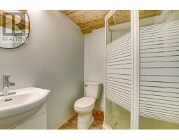 42 WENLOCK CRESCENT - 12