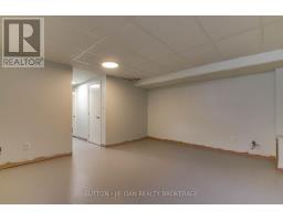 42 WENLOCK CRESCENT - 21
