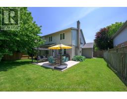 18 THUNDERBIRD CRESCENT - 2