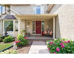 487 JEFFREYBROOK CLOSE - 1