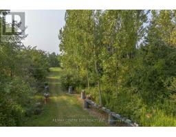 39006 ZURICH-HENSALL ROAD - 14